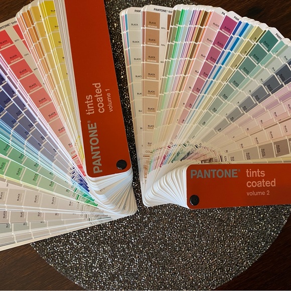 PANTONE Tints Color Guide Set - LIKE NEW - Picture 5 of 7